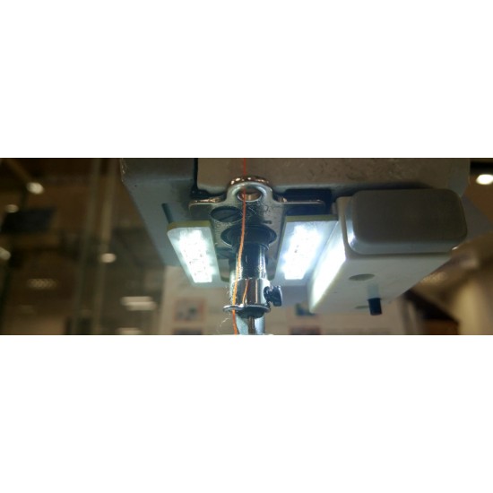 Промышленная швейная машина  SIRUBA DL7200-NM1-16 с игольным транспортом на китайском столе