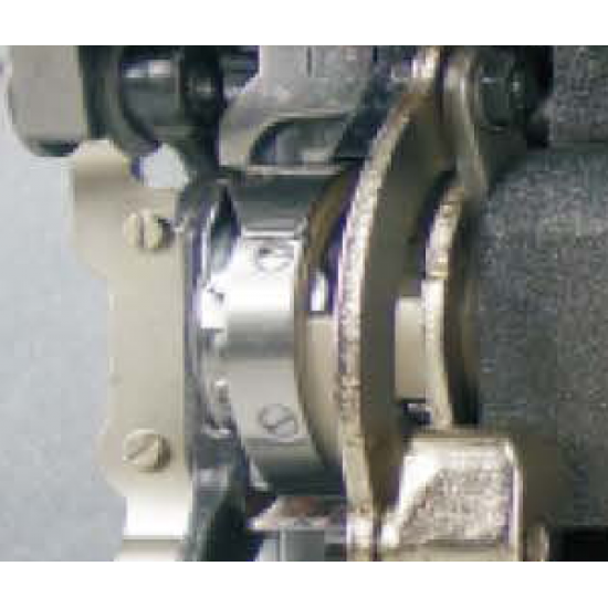 Промышленная швейная машина SIRUBA DL7200-BН1-16 одноигольная  челночного стежка (китайский стол)